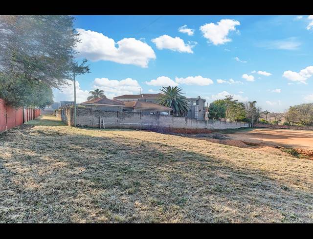 2,237M² VACANT LAND FOR SALE IN RUIMSIG